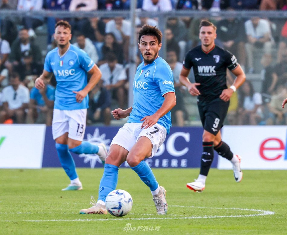 郭艾伦和赵 郭艾伦和赵